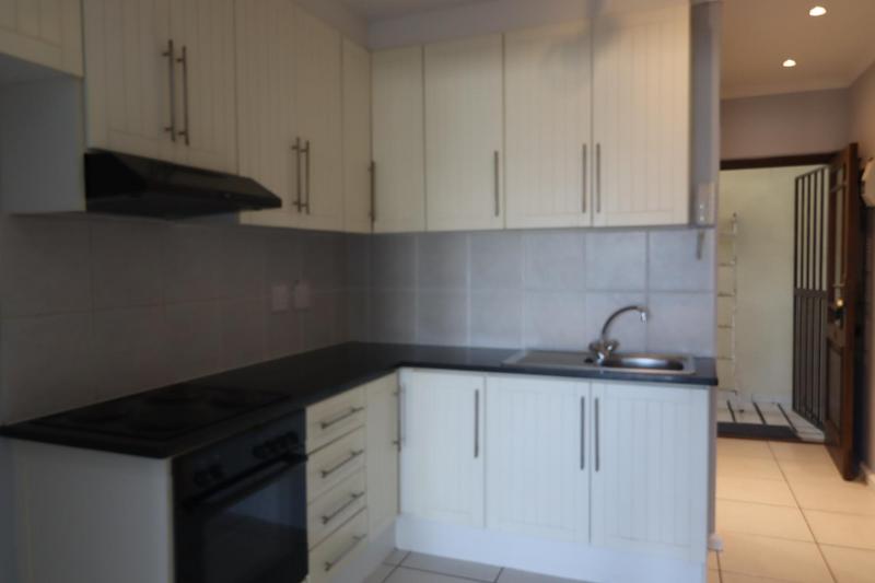 To Let 1 Bedroom Property for Rent in Rondebosch Western Cape